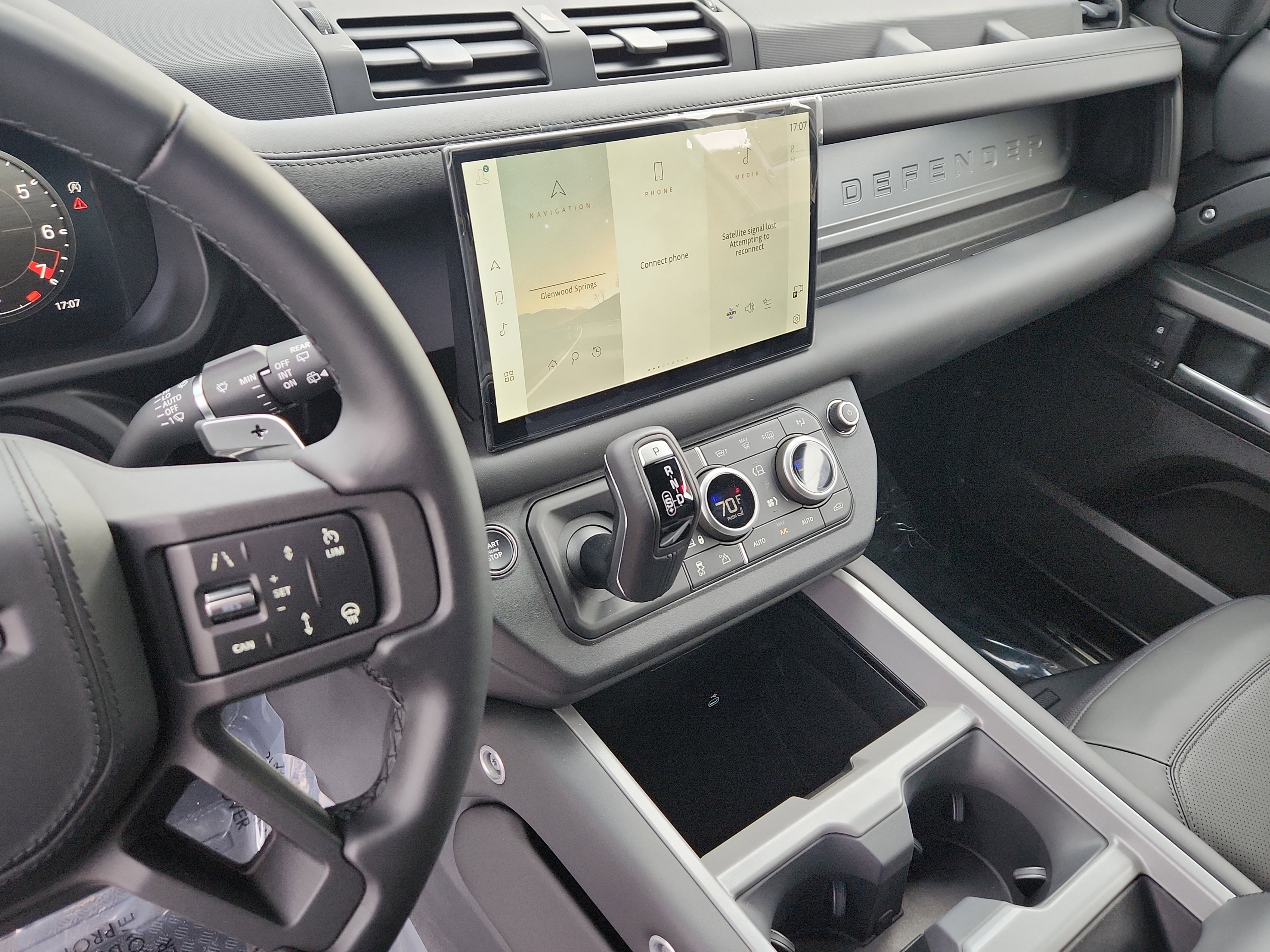 New 2025 Land Rover Defender 90 V8 image 15