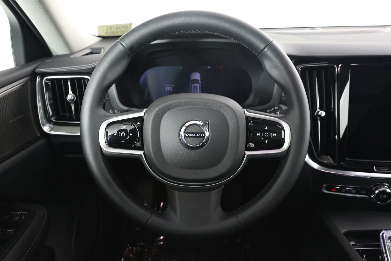 Certified 2025 Volvo V60 B5 Cross Country Ultra AWD/4WD image 8