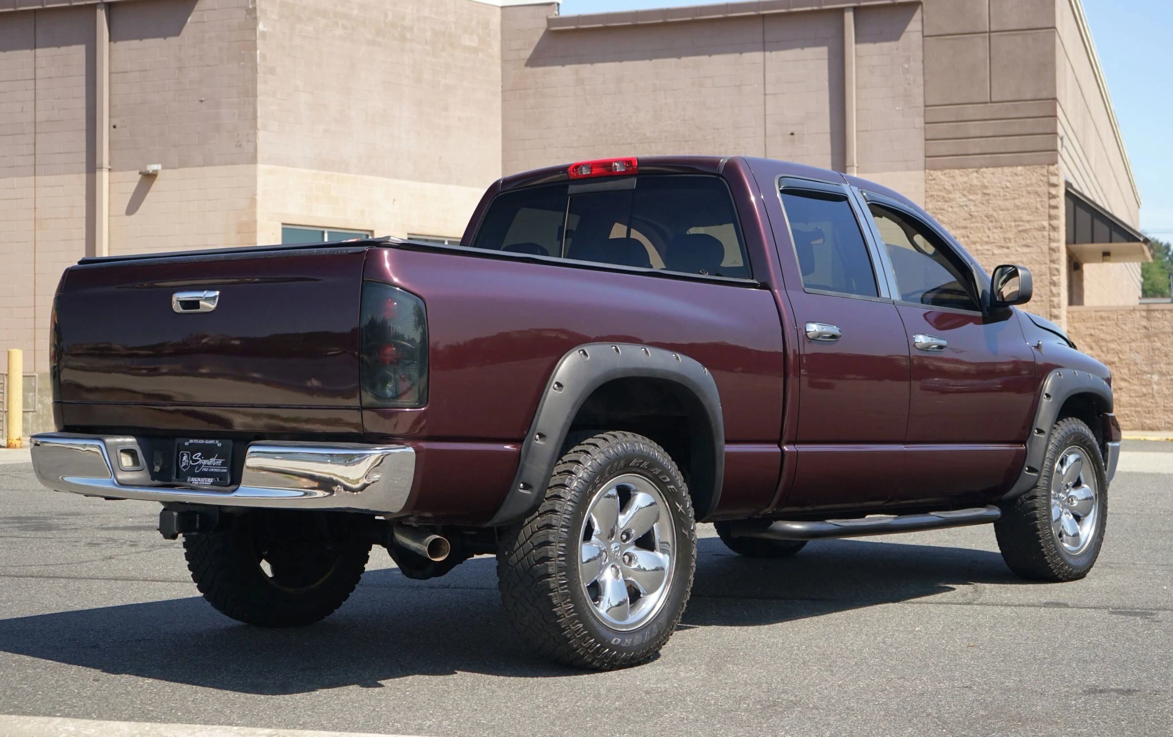 Used 2005 Dodge Ram 1500 Truck SLT image 4