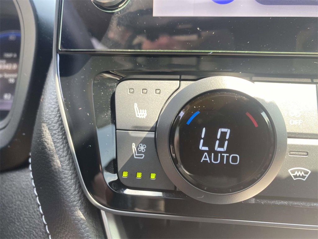 Used 2025 Toyota Grand Highlander FWD image 23