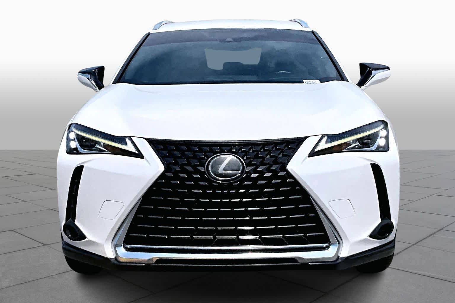 Used 2019 Lexus UX 200 w/ Accessory Package 2 image 4