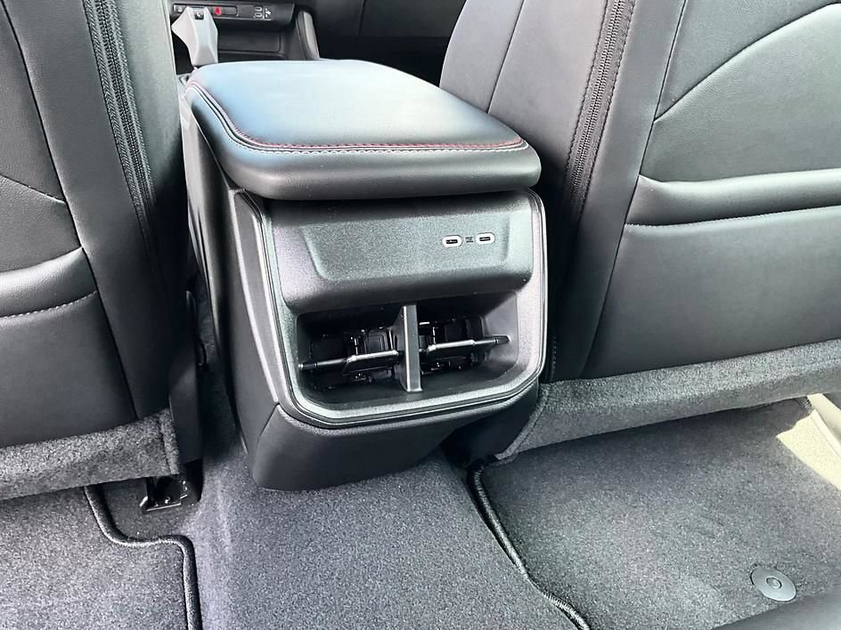 New 2026 Dodge Charger R/T w/ Driver Convenience Group AWD/4WD image 27