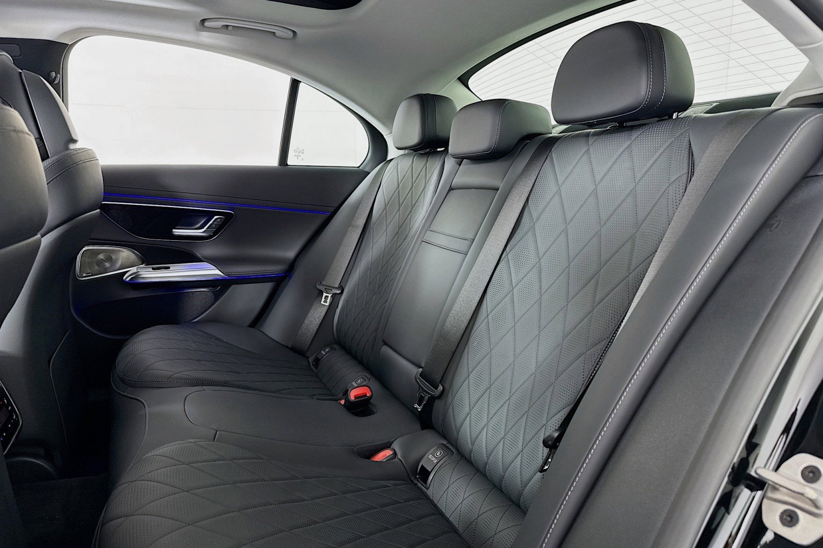 New 2025 Mercedes-Benz E 350 Sedan image 7