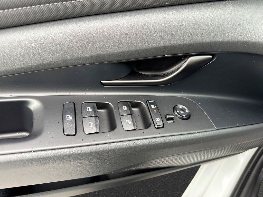 New 2026 Hyundai Elantra Sport w/ Cargo Package FWD image 17