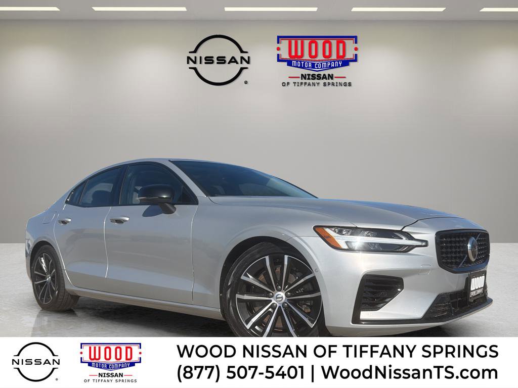 Used 2023 Volvo S60 T8 Plus image 1