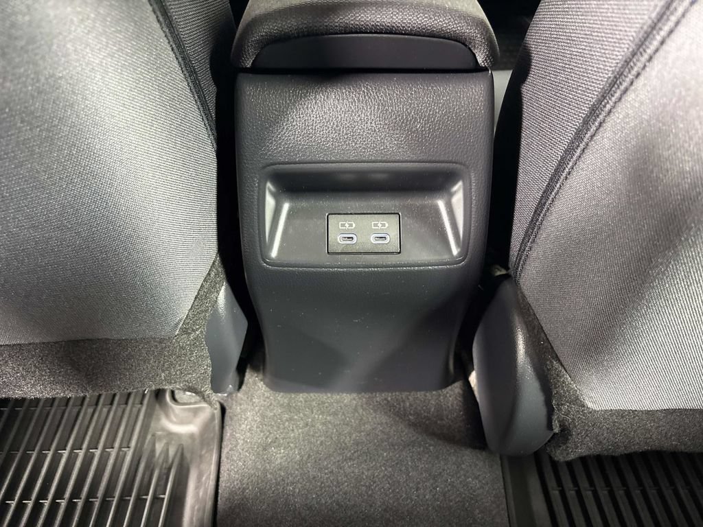Used 2025 Toyota Corolla LE FWD image 14