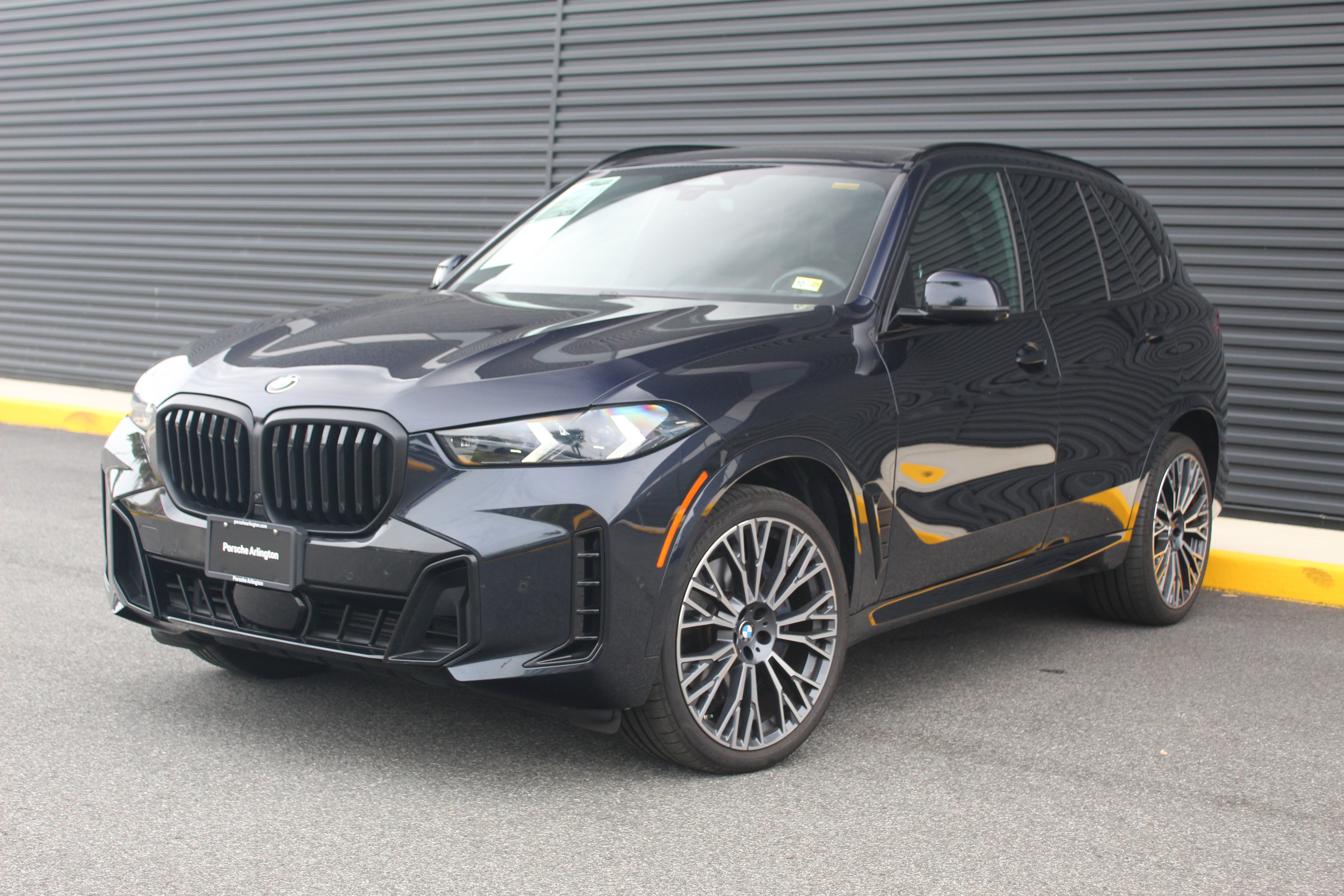 Used 2024 BMW X5 xDrive40i w/ M Sport Package