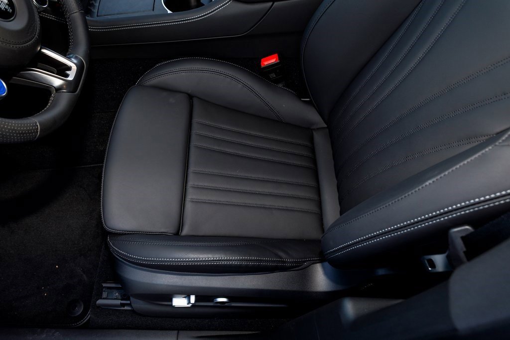 New 2025 Maserati Grecale GT image 18