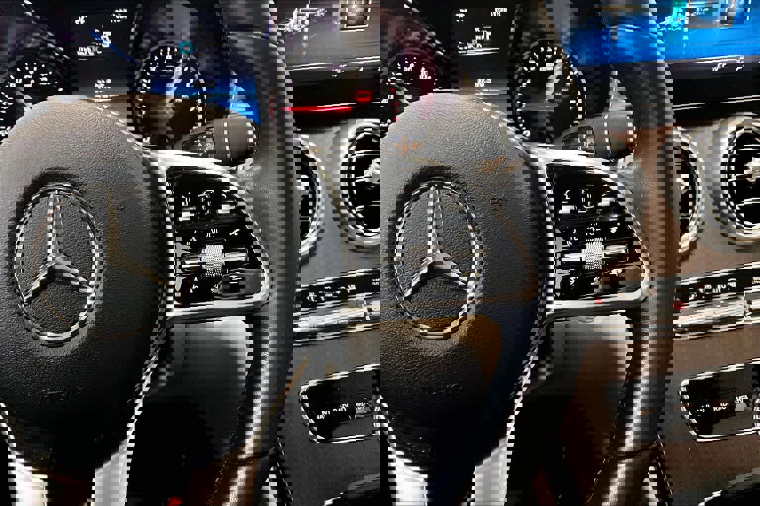 Used 2020 Mercedes-Benz C 300 4MATIC Sedan image 25