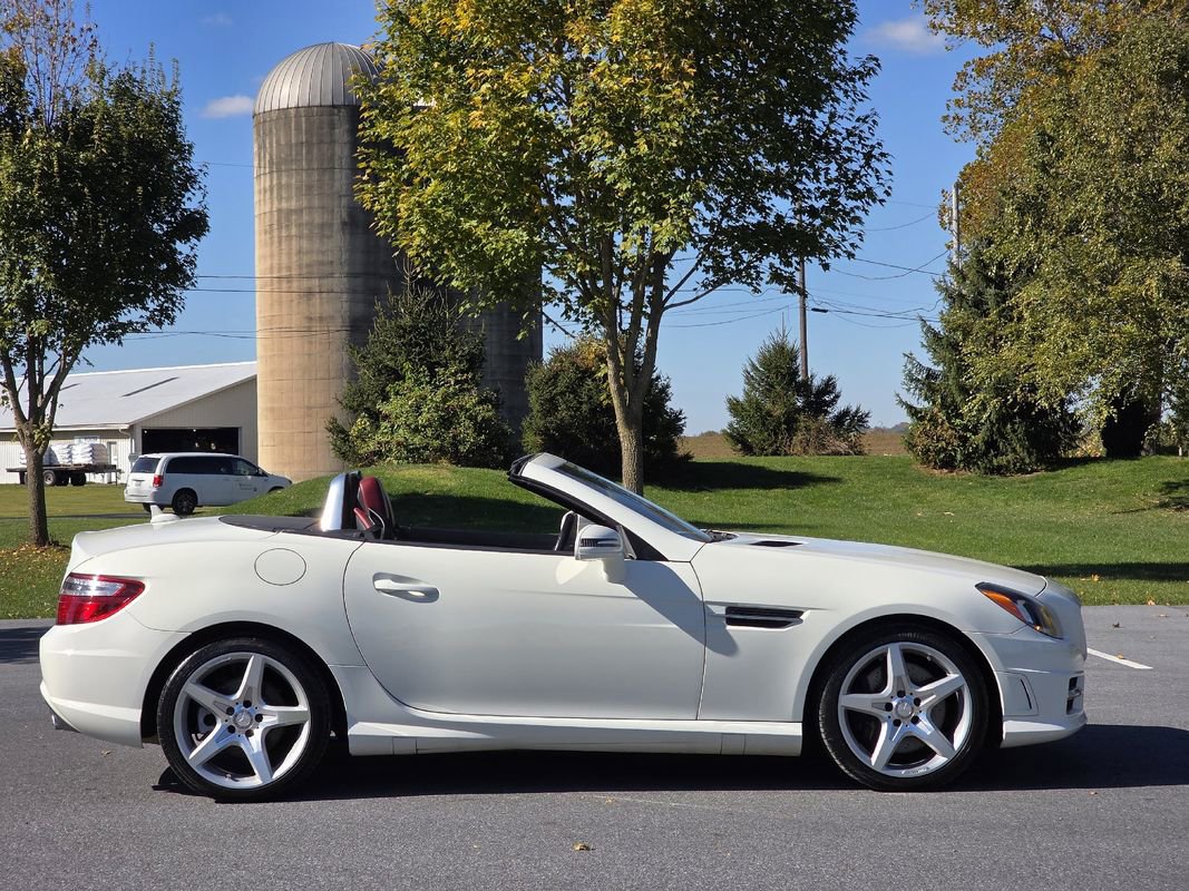 Used 2012 Mercedes-Benz SLK 250 image 9