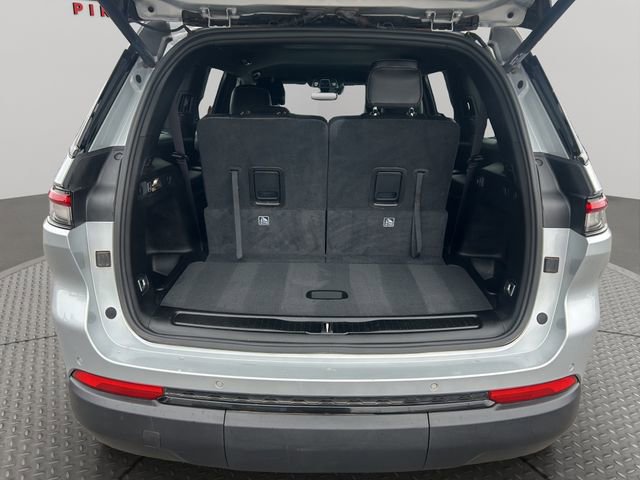 Used 2024 Jeep Grand Cherokee L Laredo image 24