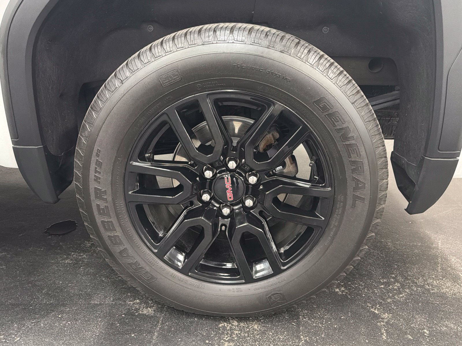 Used 2025 GMC Sierra 1500 Elevation w/ Preferred Package RWD image 17