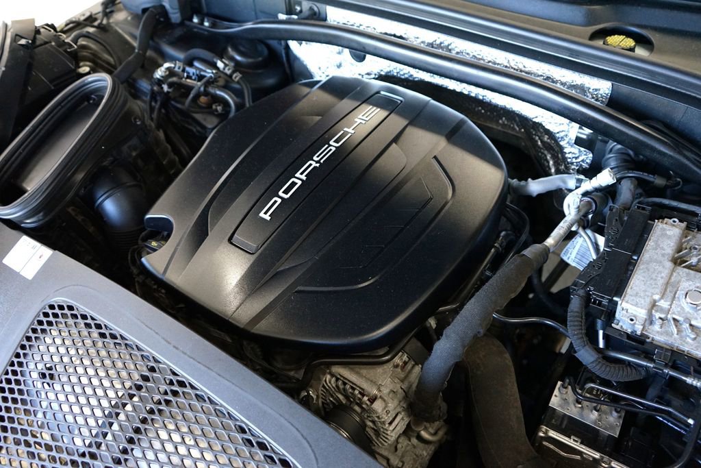 Used 2019 Porsche Macan AWD/4WD image 52