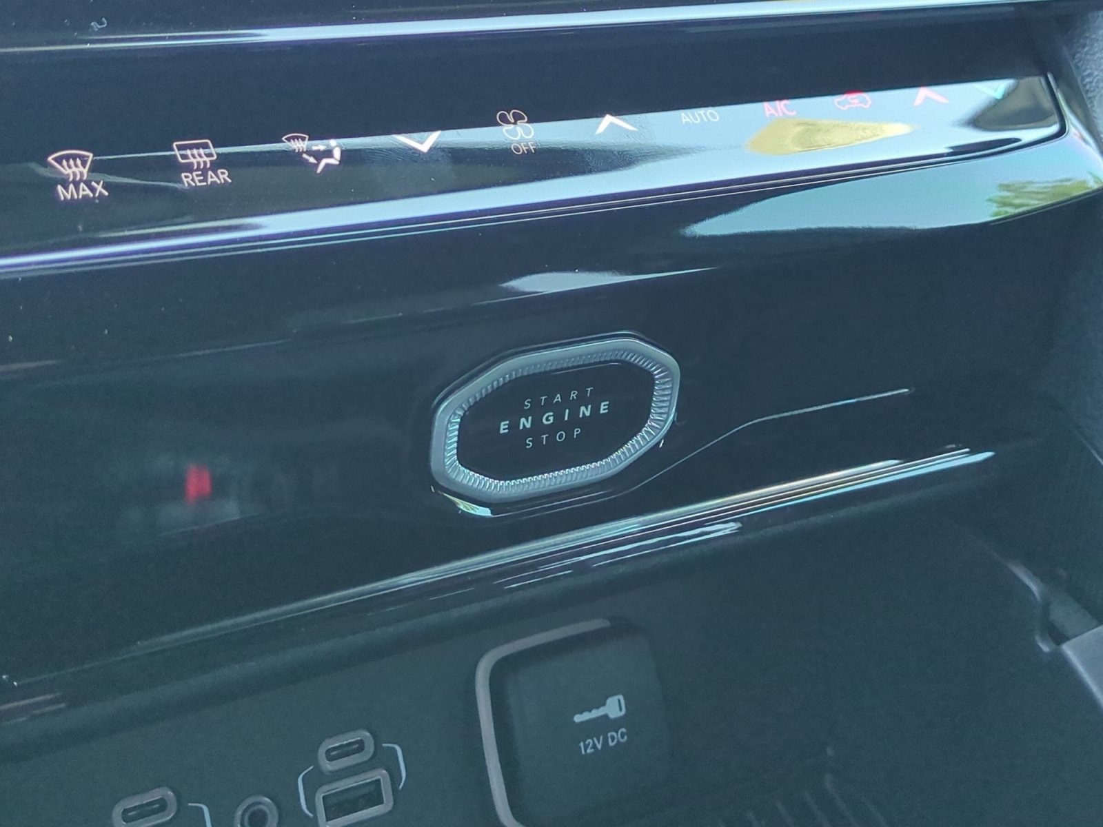 New 2026 Jeep Grand Cherokee Altitude AWD/4WD image 30