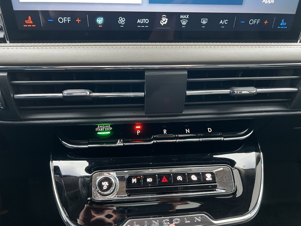 Used 2023 Lincoln Corsair Reserve w/ Equipment Group 201A image 15