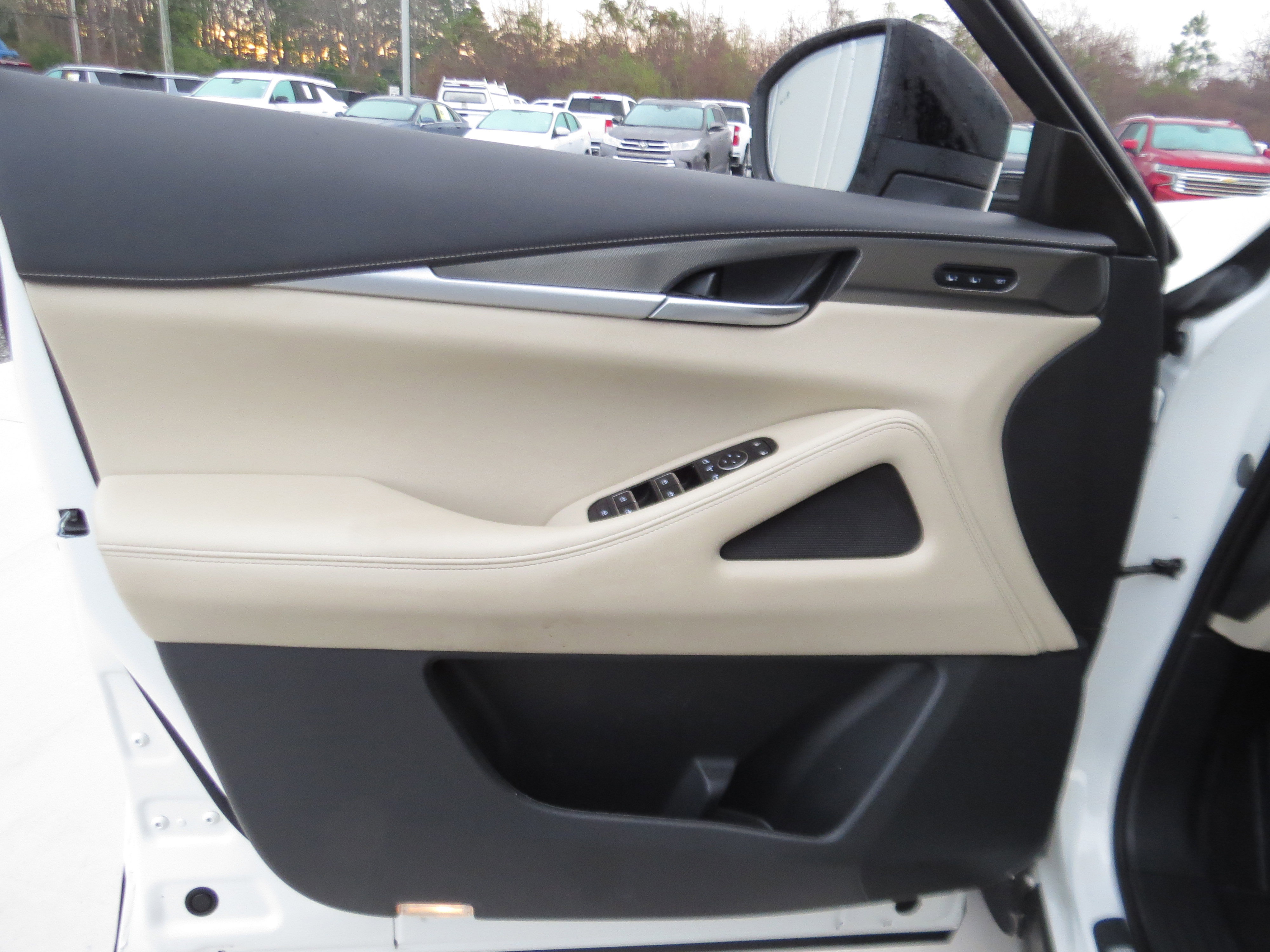 Used 2023 INFINITI QX60 Luxe w/ Cargo Package image 17