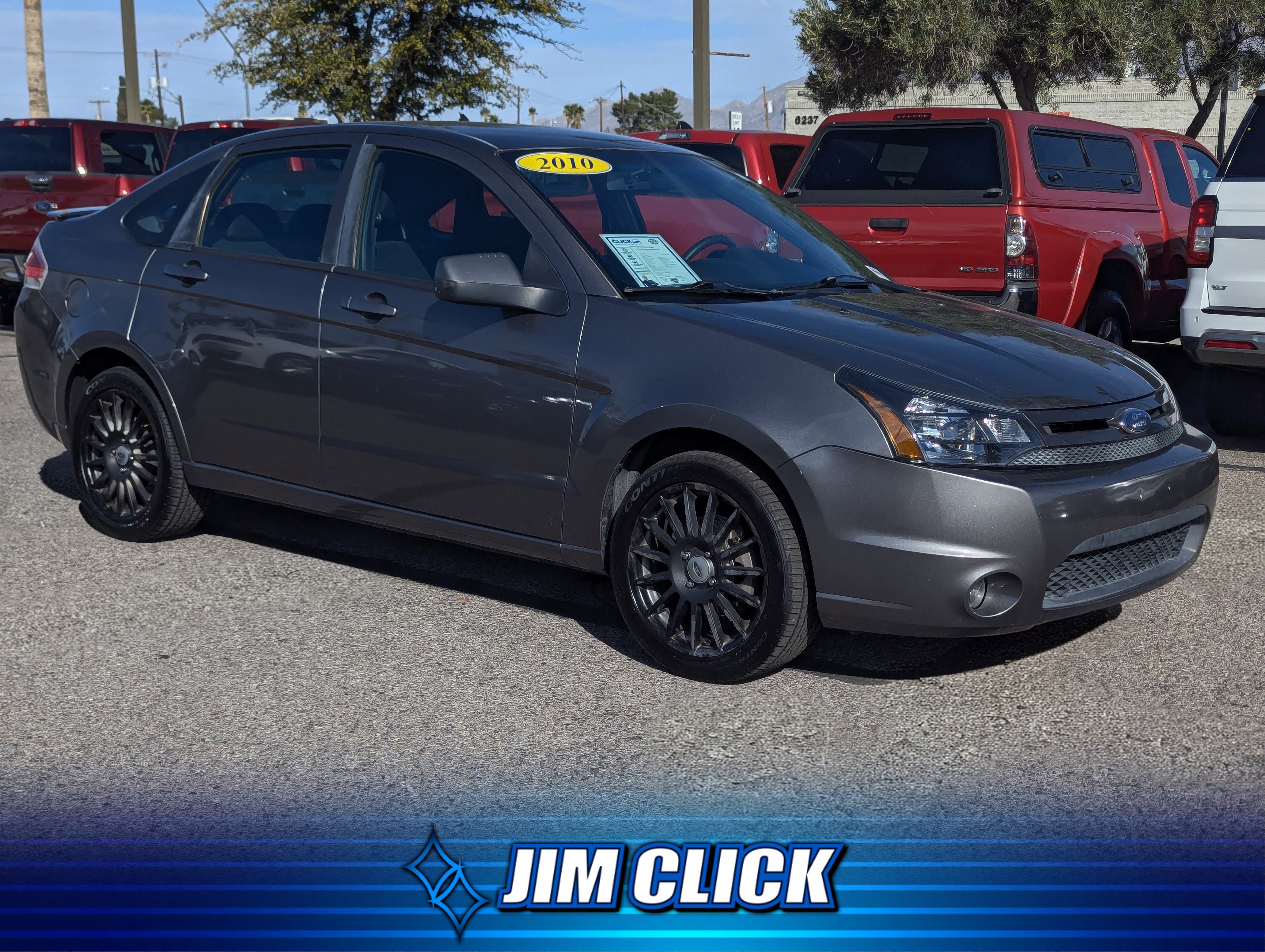 Used 2010 Ford Focus SES image 1