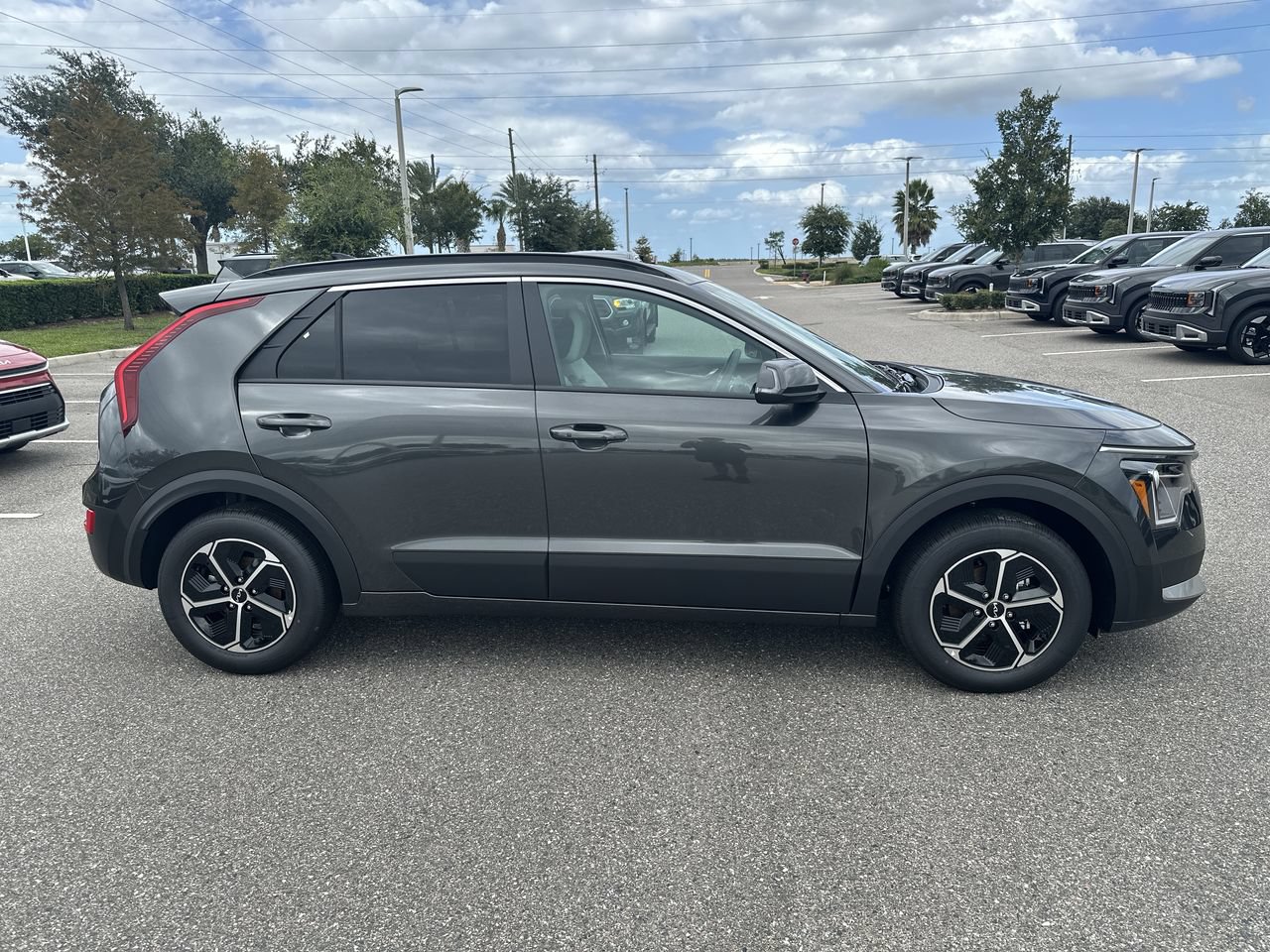 New 2026 Kia Niro EX FWD image 17
