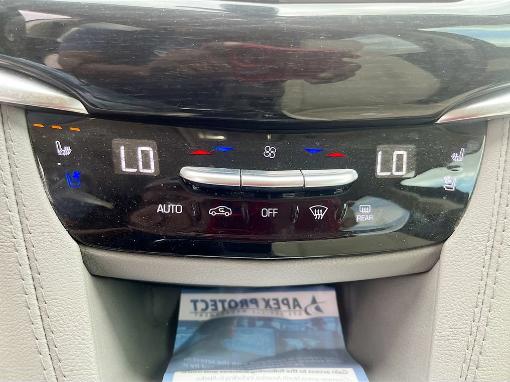 Used 2024 Cadillac XT6 Premium Luxury AWD/4WD image 16