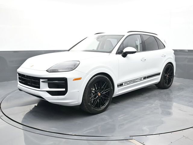 New 2026 Porsche Cayenne GTS image 1