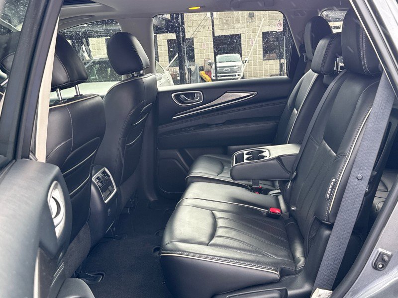 Used 2019 INFINITI QX60 Luxe w/ Essential Package image 34