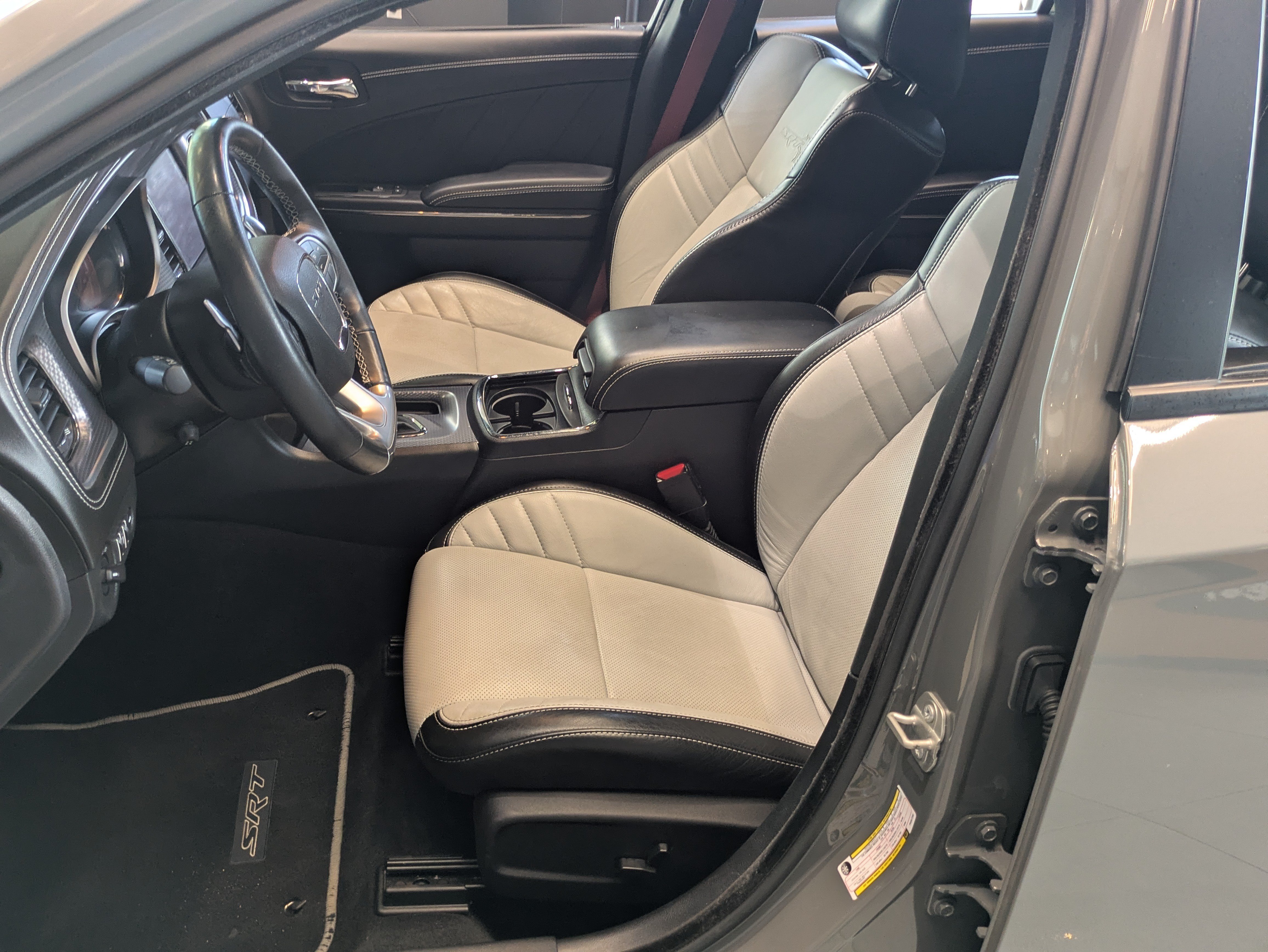 Used 2023 Dodge Charger SRT Hellcat RWD image 9