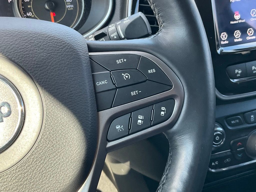 Used 2021 Jeep Cherokee Limited image 14