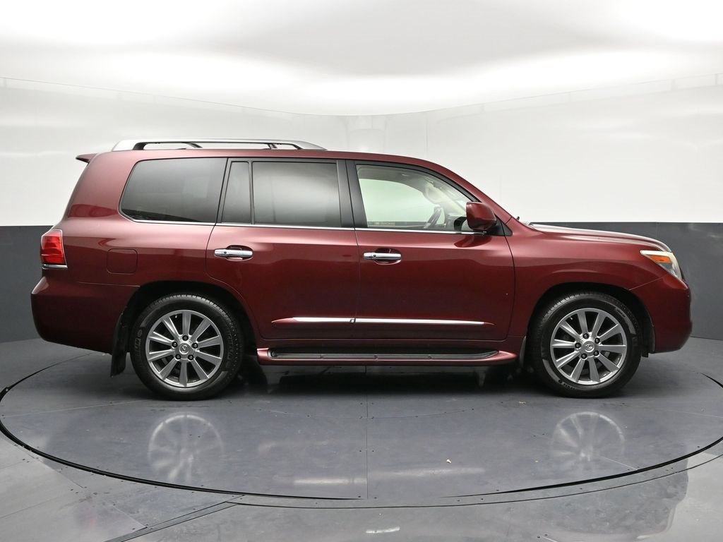 Used 2011 Lexus LX 570 4WD image 34