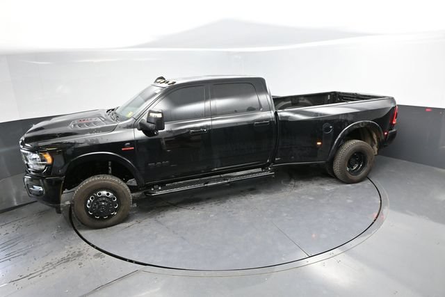 Used 2024 RAM 3500 Limited w/ Night Edition AWD/4WD image 43