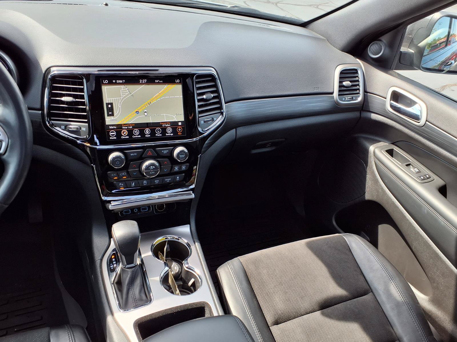 Used 2020 Jeep Grand Cherokee Altitude AWD/4WD image 4