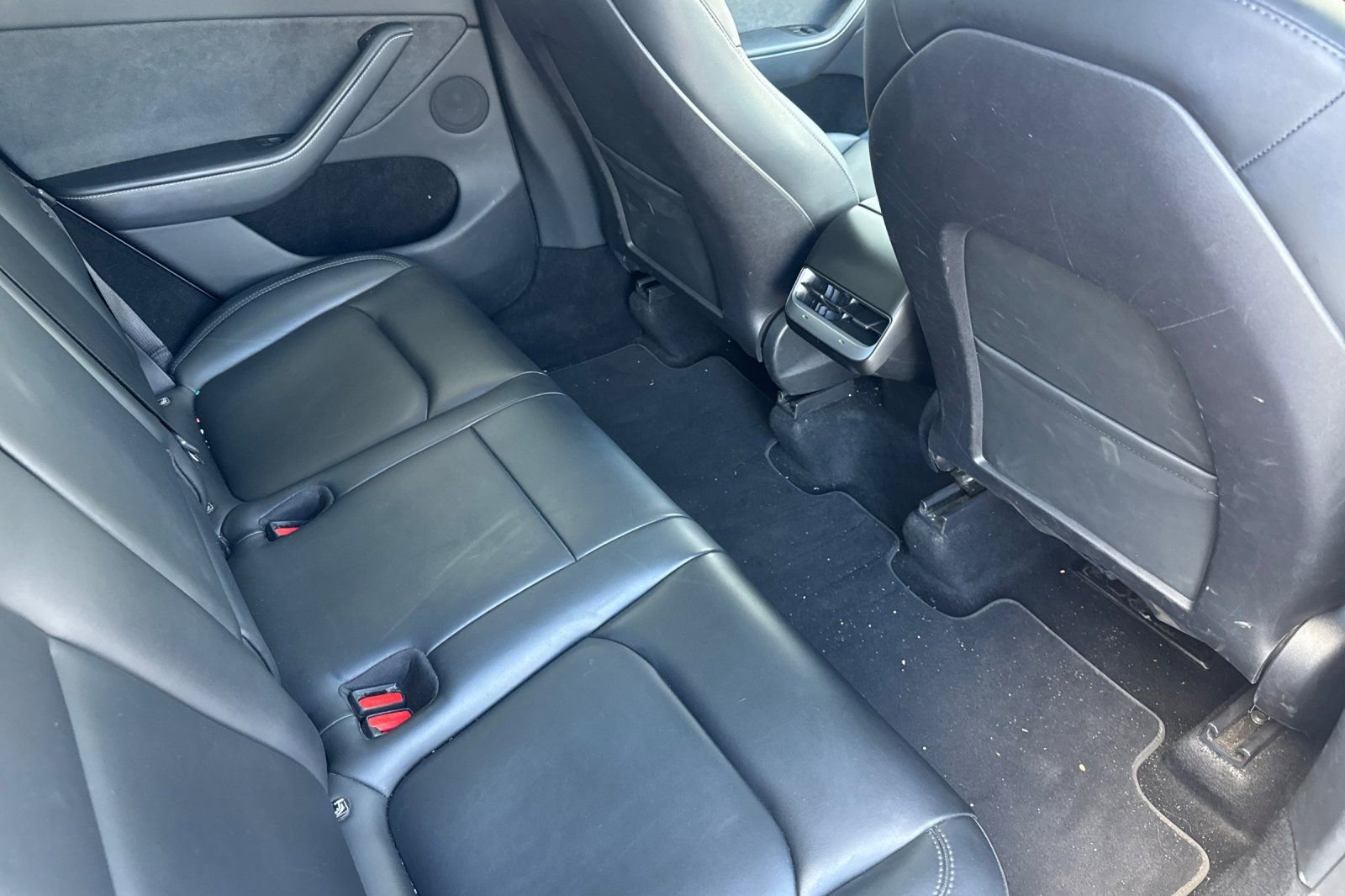 Used 2023 Tesla Model Y Long Range AWD/4WD image 19