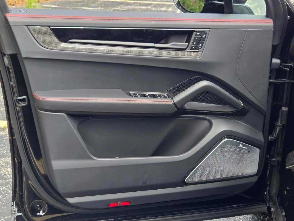 New 2025 Porsche Cayenne GTS image 17