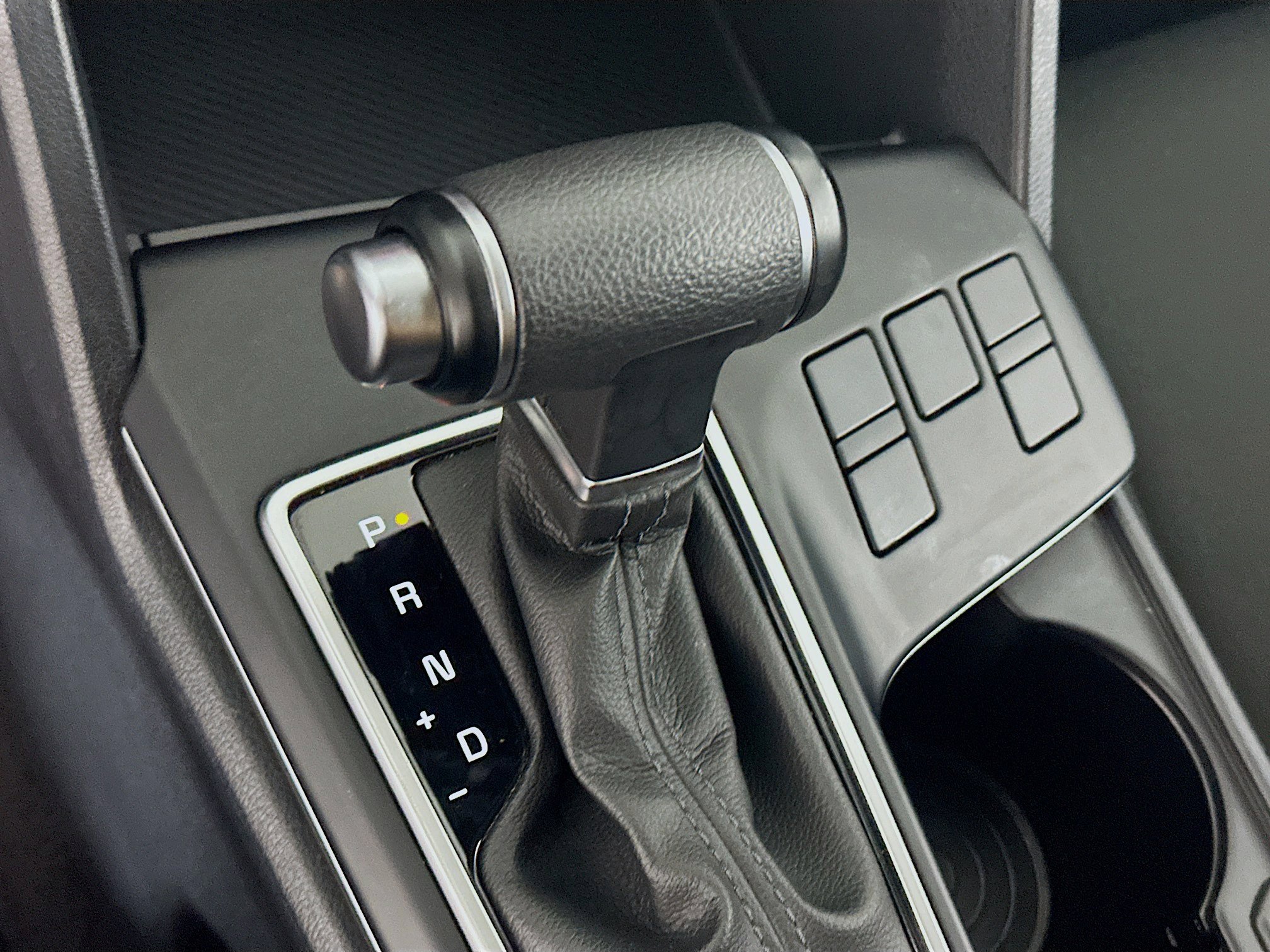 Used 2024 Kia Sportage LX image 24