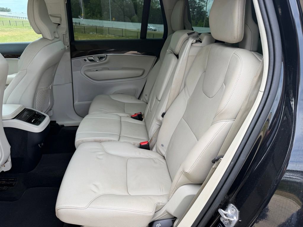 Used 2019 Volvo XC90 T5 Momentum FWD image 14