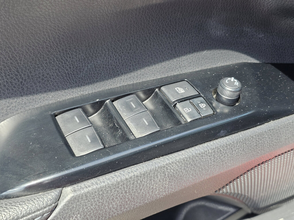 Used 2025 Toyota Camry XSE FWD image 17