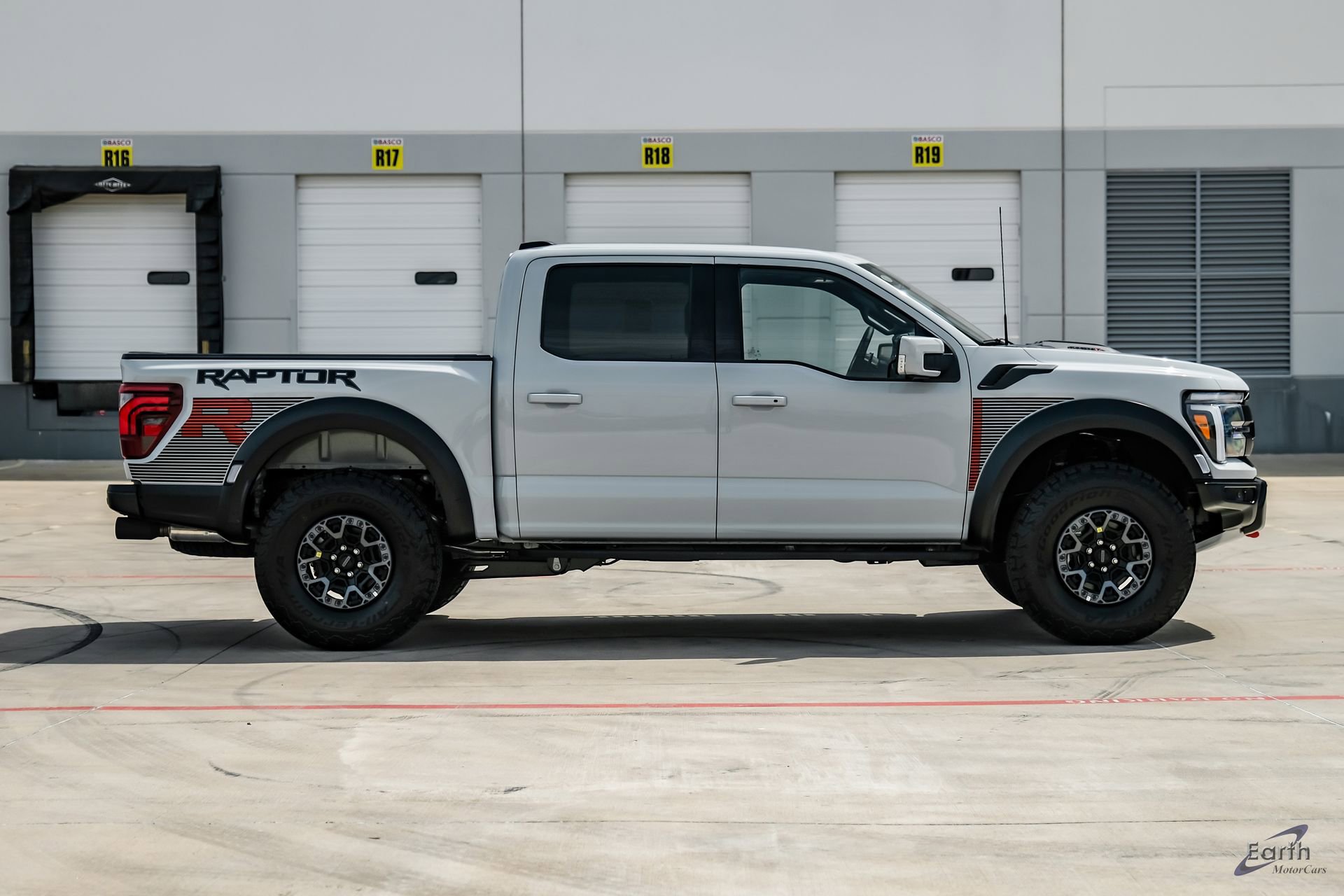 Used 2026 Ford F150 Raptor AWD/4WD image 20