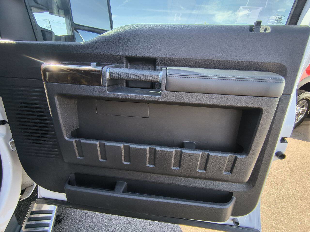 Used 2016 Ford F250 Platinum w/ FX4 Off-Road Package image 22