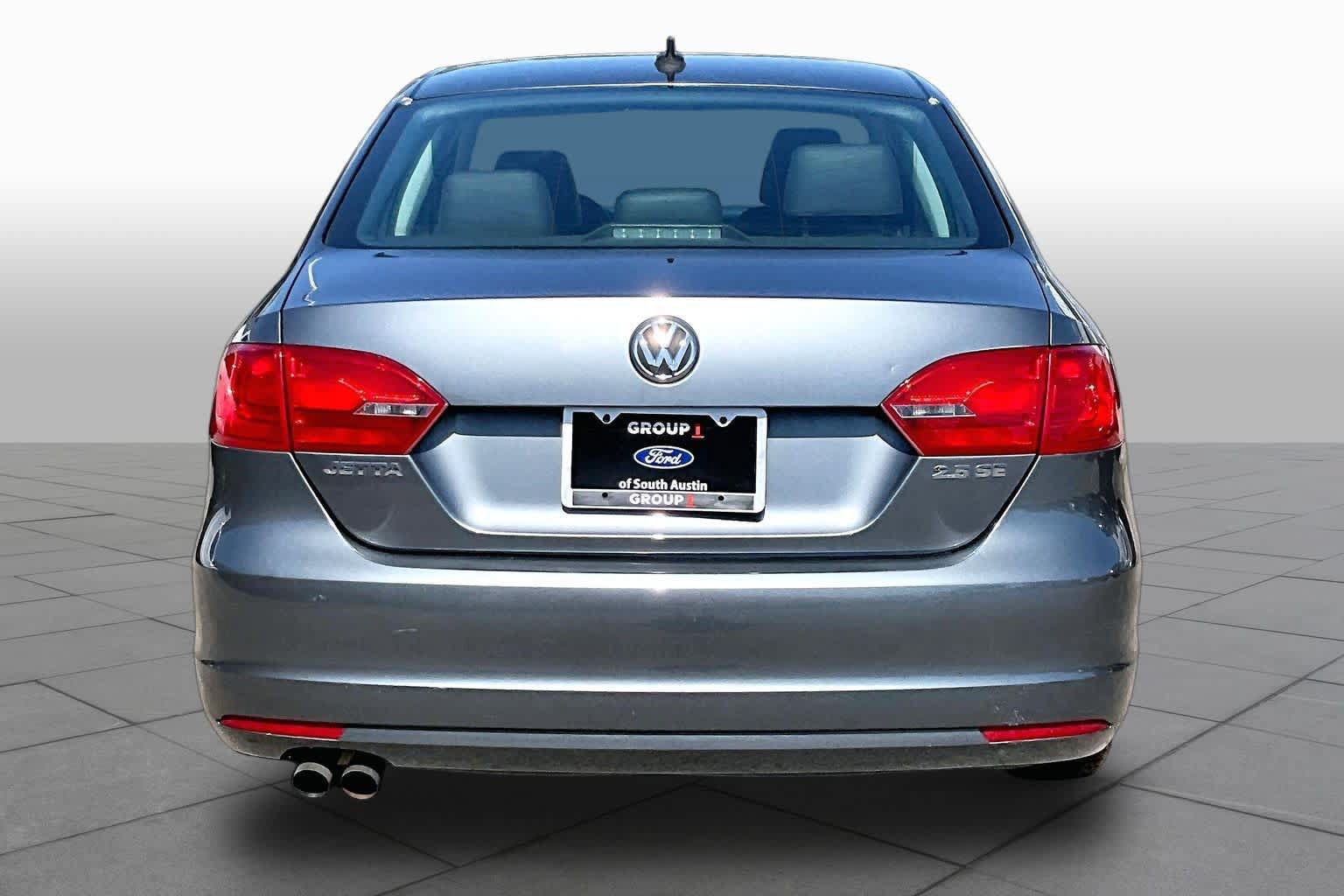 Used 2013 Volkswagen Jetta SE FWD image 5