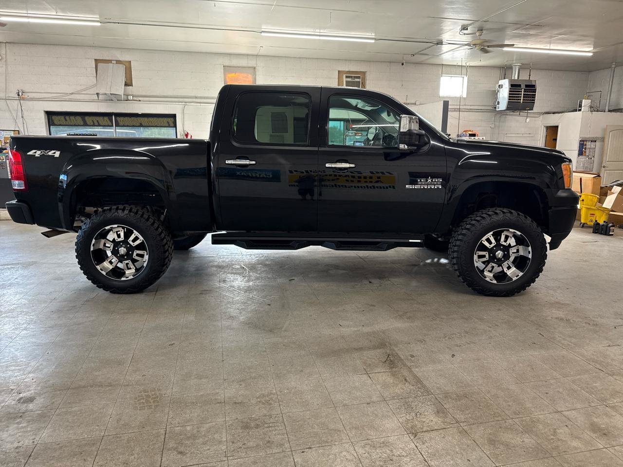 Used 2012 GMC Sierra 1500 SLE w/ Texas Edition AWD/4WD image 77