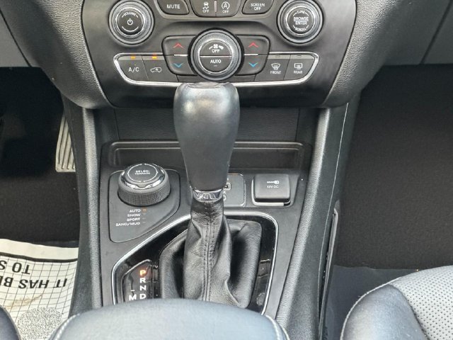 Used 2023 Jeep Cherokee Altitude Lux w/ Lux Elite Package AWD/4WD image 18