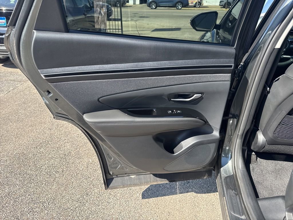Used 2022 Hyundai Tucson Limited FWD image 14
