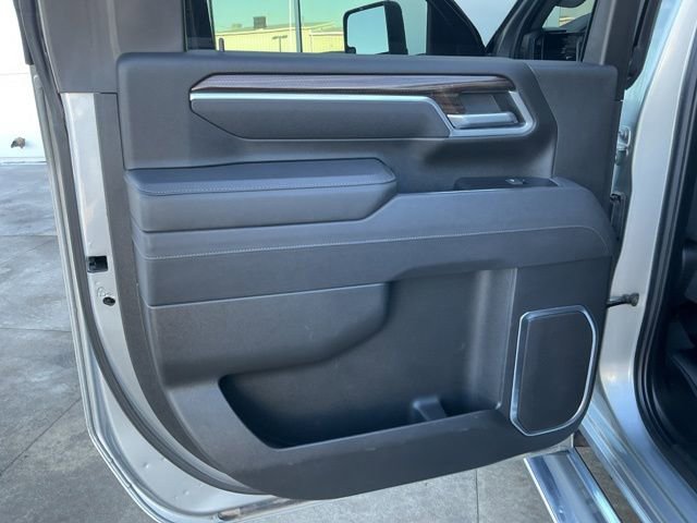 Used 2025 Chevrolet Silverado 2500 LT w/ Convenience Package image 22