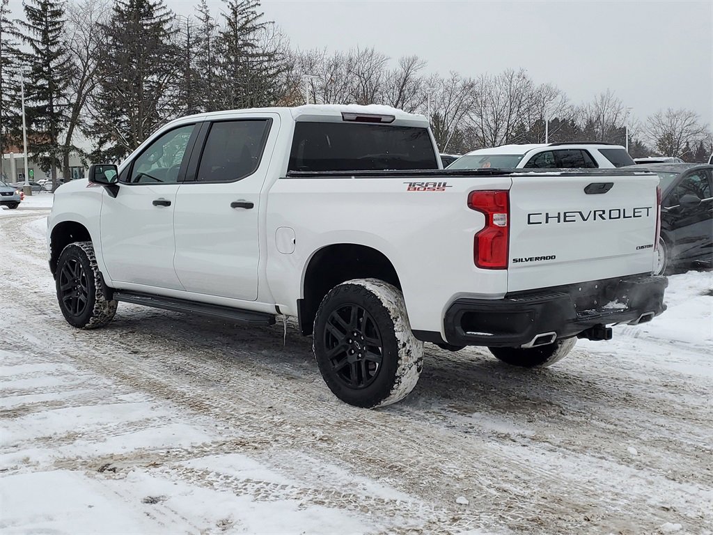 Certified 2021 Chevrolet Silverado 1500 Custom Trail Boss w/ LPO, Dark Essentials Package image 4