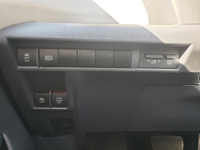 Used 2024 Toyota Sienna XLE FWD image 22