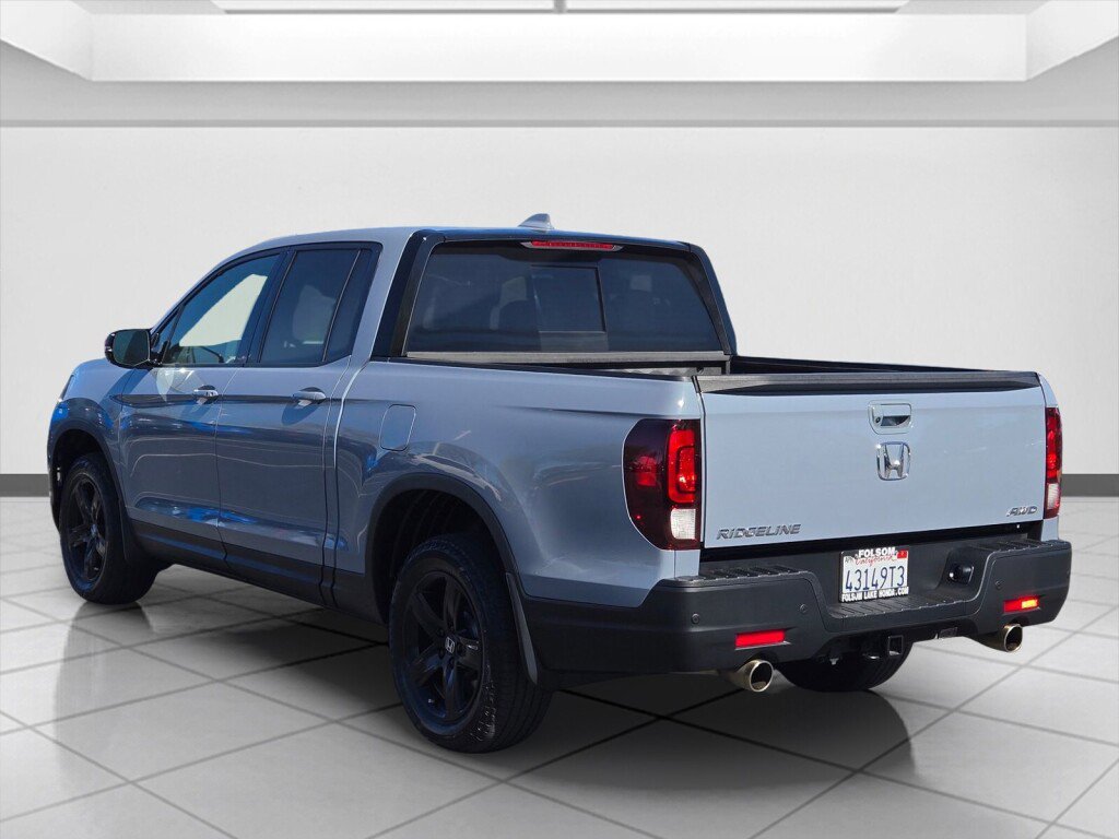 Certified 2023 Honda Ridgeline Black Edition image 9