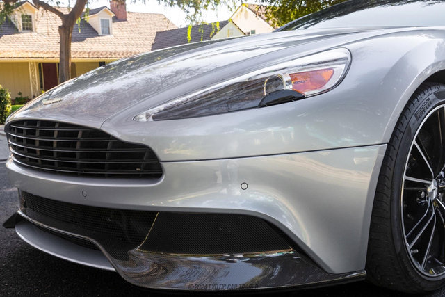 Used 2014 Aston Martin Vanquish Coupe RWD image 48