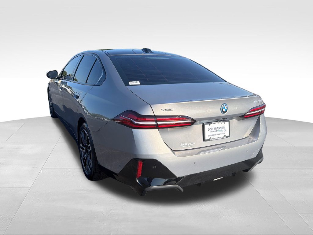 Used 2026 BMW 550e xDrive w/ Executive Package AWD/4WD image 19