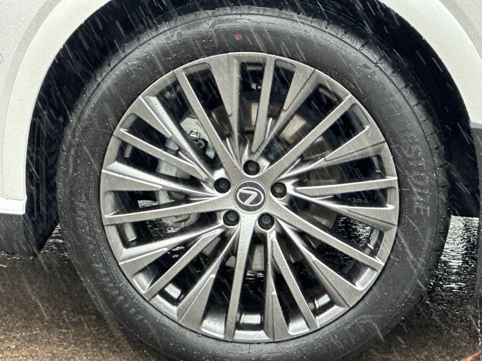 Used 2024 Lexus RX 350 w/ Convenience Package image 30