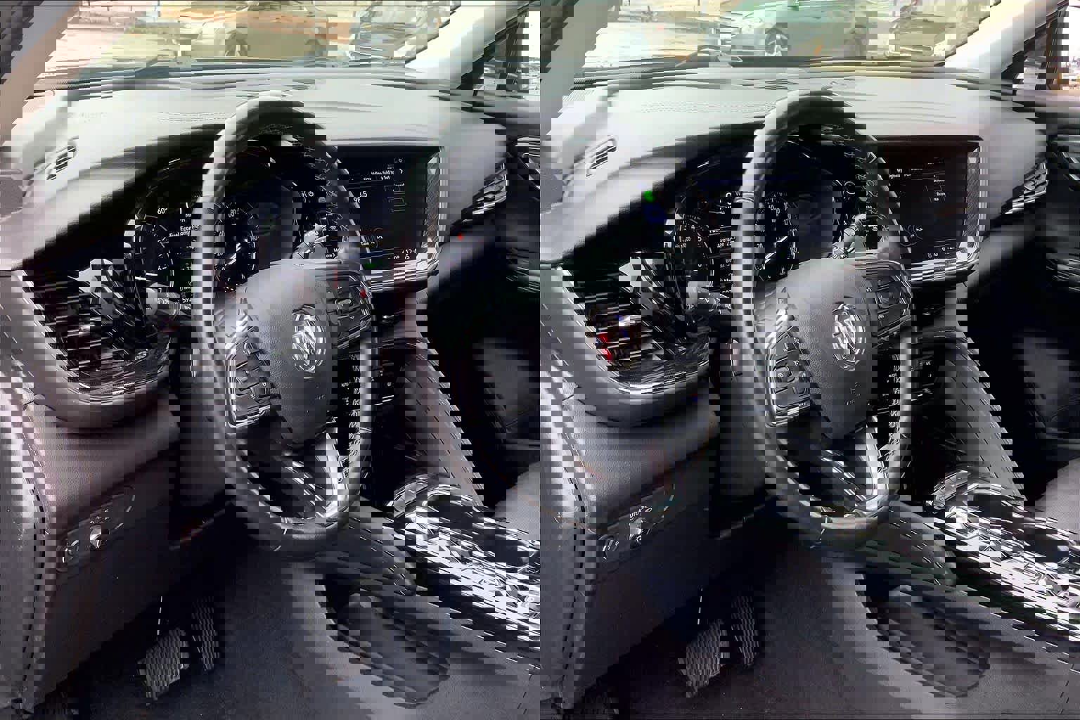 Used 2023 Buick Envision Essence image 18