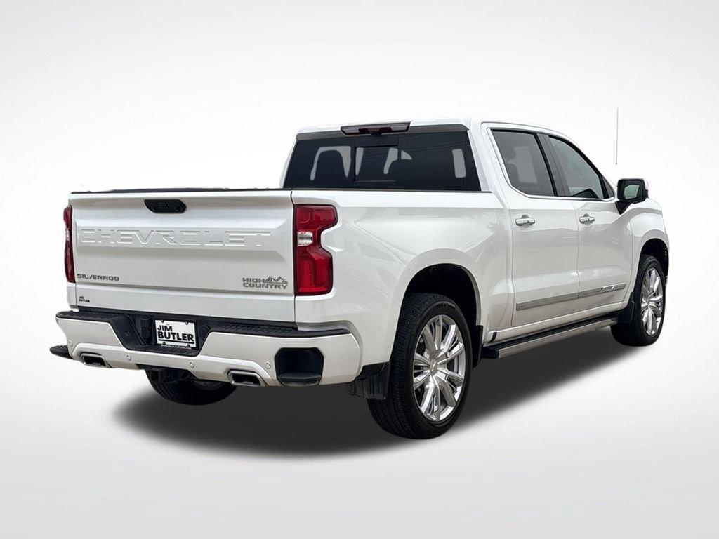 Used 2025 Chevrolet Silverado 1500 High Country AWD/4WD image 8